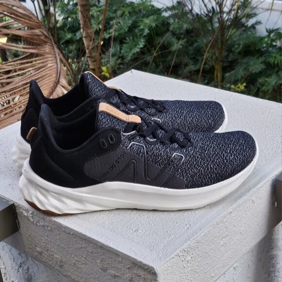 New Balance Fresh Foam Roav v2 - size 11 - Picture 1 of 4